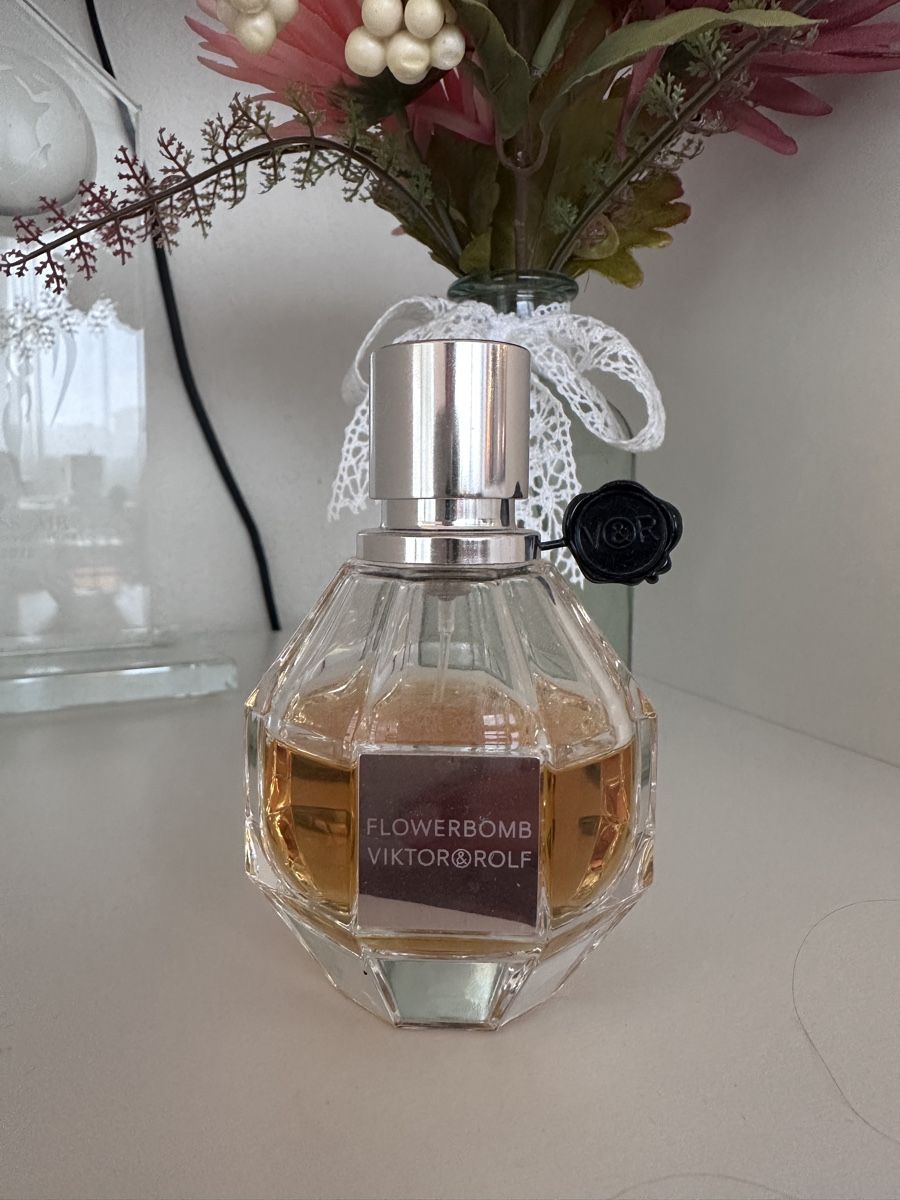Profumi & Eau de Toilette: Victor & Rolf Flowerbomb 50ml – Usato da Gränichen venduto da Adero
