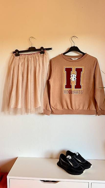 H&M Completi: H&M eleganter Anzug 134-140cm – Usato da Binningen venduto da rit_7nbr