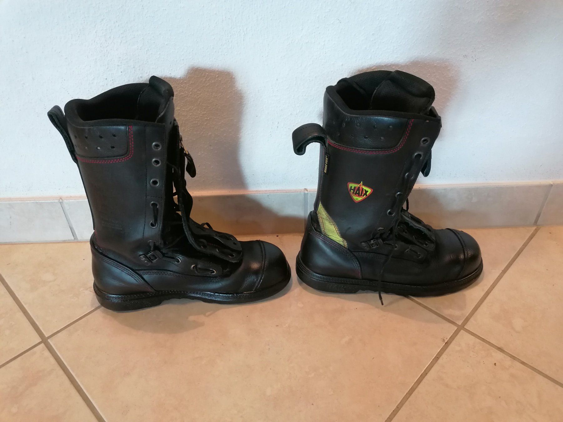 Haix Scarpe da uomo: Feuerwehrstiefel Schuhe Haix 42 – Usato da Wikon venduto da Amancay 3
