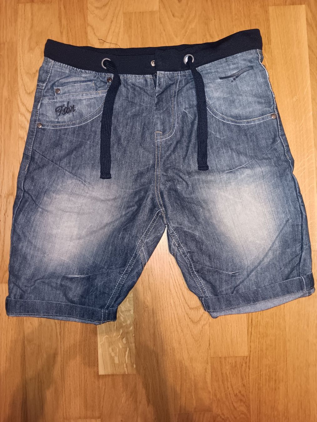Pantaloni: Kurze Hose, Grösse S – Nuovo (secondo la descrizione) da aarburg venduto da macacito