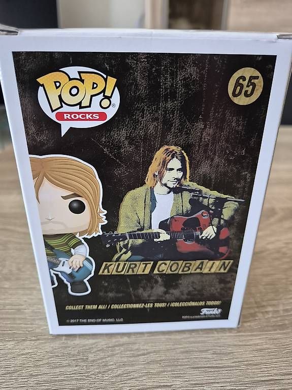 Giocattoli: Funko Pop Rocks Kurt Cobain 65 Rare – Nuovo e nell'imballaggio originale da La Chaux-de-Fonds venduto da joa_5yfy 2
