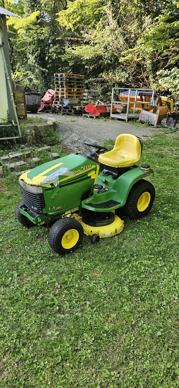 John Deere Tagliaerba: JOHN DEERE LX280 Tracteur tondeuses – Usato da Vich venduto da Max-Mechanics