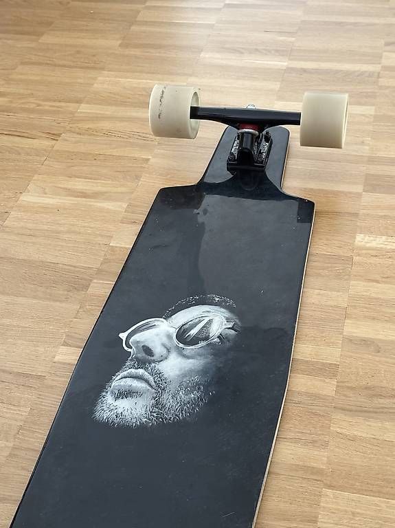 Skateboards: Longboard Custom Art Leon der Profi – Usato da St. Gallen venduto da tor_2xjw