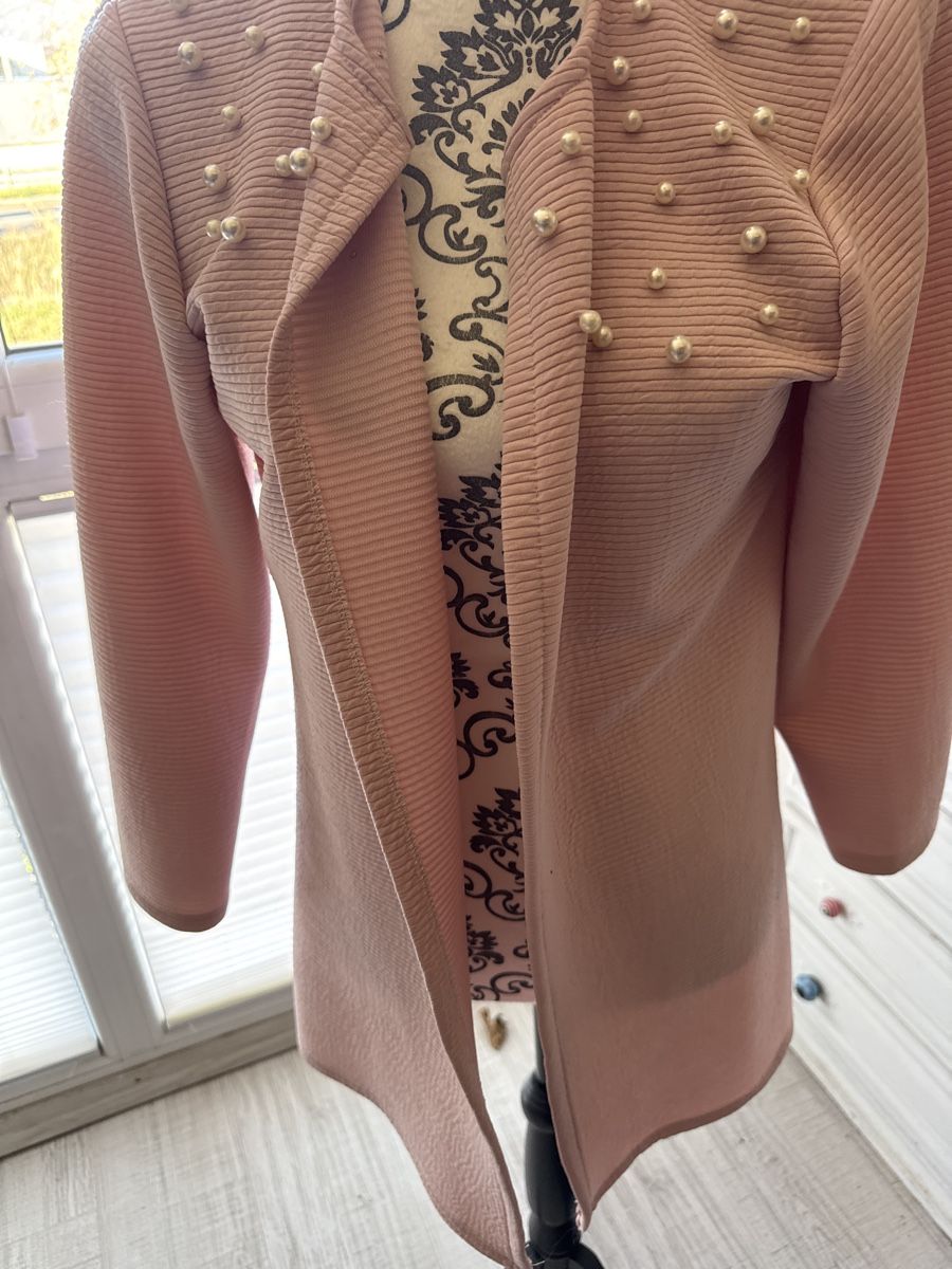 Jacken: Rosa Jacket Gr L – Gebraucht aus Visp von Pastis