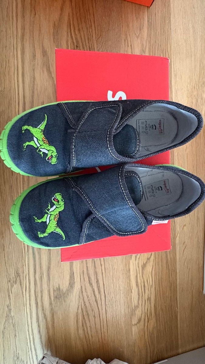 Elefanten Scarpe per ragazzi: Elefanten Kinder Hausschuhe Gr.30 – Usato da Ostermundigen venduto da katant 2