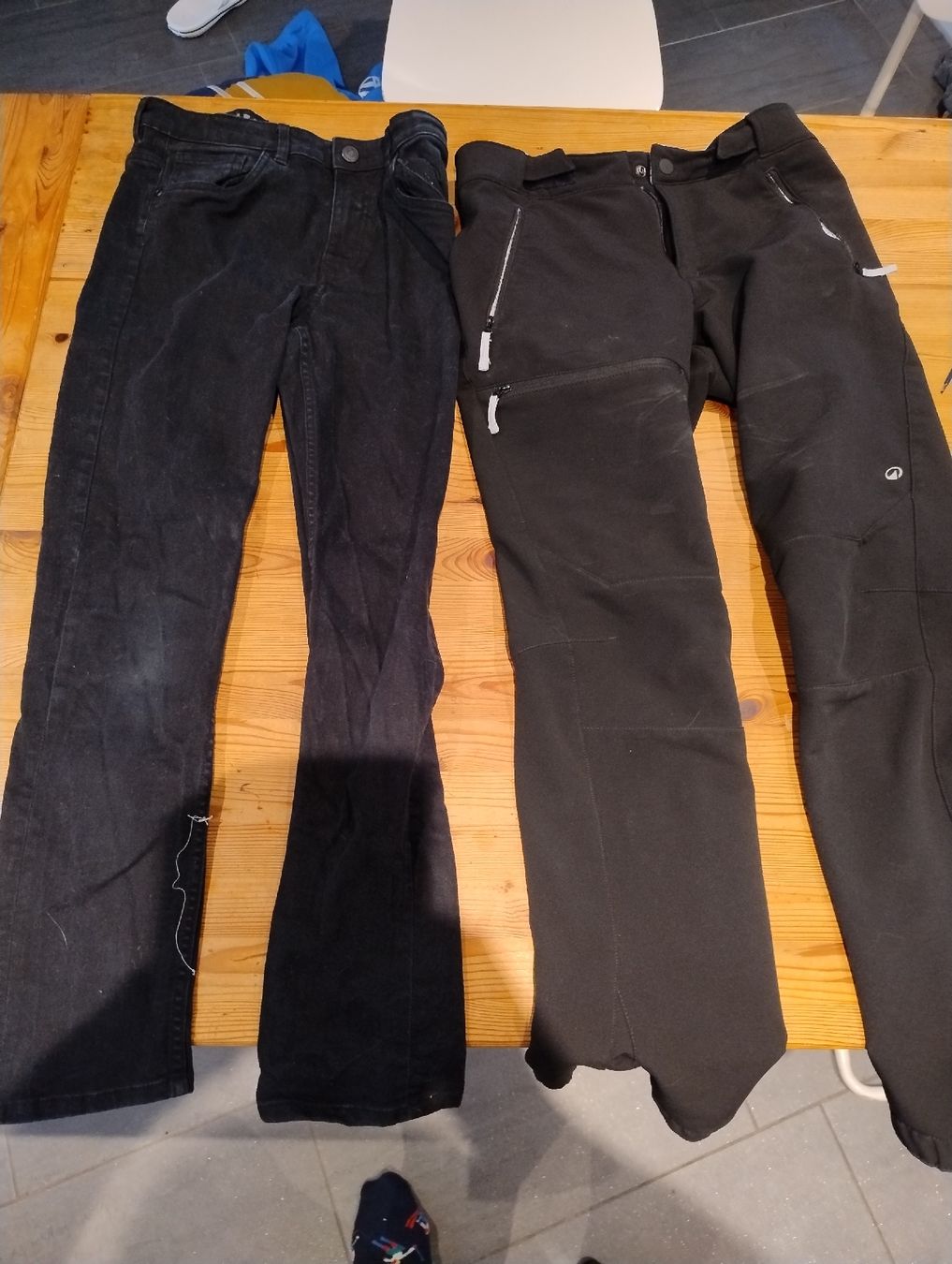 Lotti & Set di vestiti: Lot de shorts et pantalons – Usato da Bossonnens venduto da Chaoui1615 3