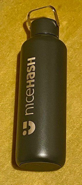Gourdes & Thermos: Trinkflasche  "Nice Hash" – Neuf avec emballage d'origine à Zollikon par cyberbambi123