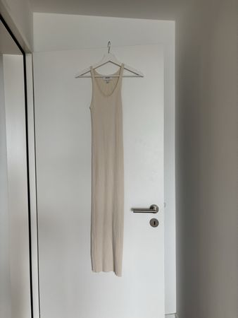 Aware Maxikleid Beige Rippstrick