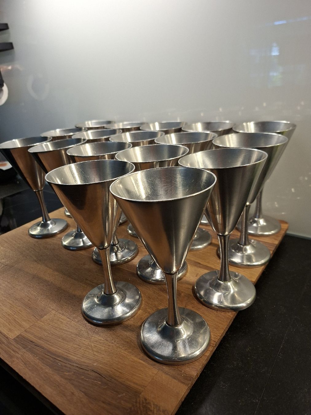 Set di piatti: vintage Spring Edelstahl Martini Gläser/Eisbecher – Usato da Meinisberg venduto da Destiny1972 5