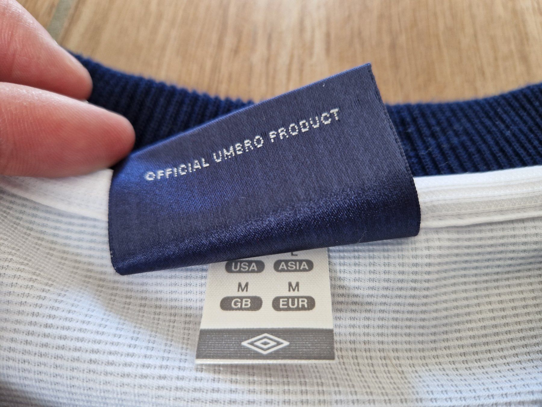 Umbro Canottiere & Pantaloni: Orginal England Trikot EM 1996 – Nuovo (secondo la descrizione) da Marbach SG venduto da Brinkmann30 3