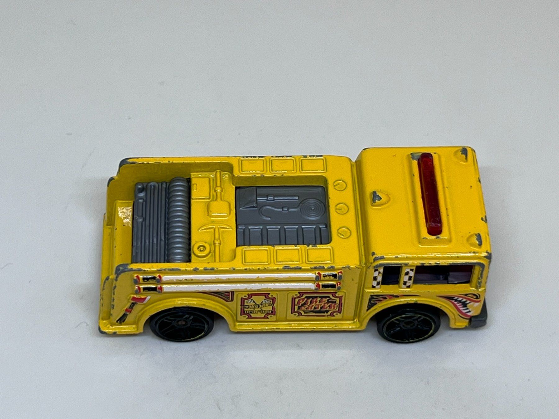 Hot Wheels Modellini d'auto: Hot Wheels Fire Eater #346 – Usato da Wildegg venduto da LaaBoutique 1