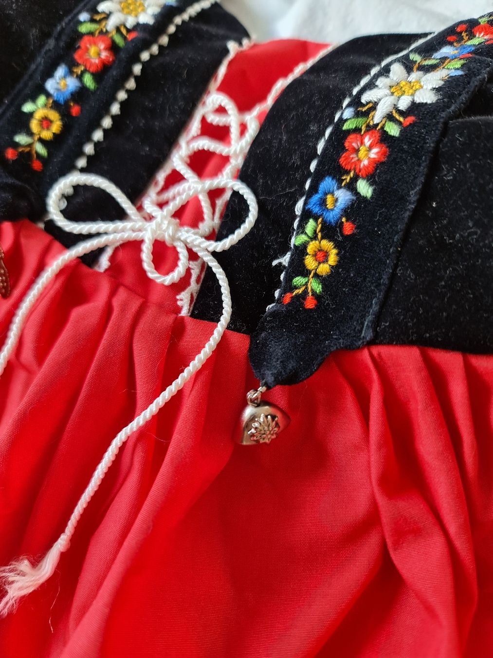 Kleider & Röcke: Schweizer Tracht / Dirndl für Mädchen – Neu (gemäss Beschreibung) aus Uster von Cruleye 2