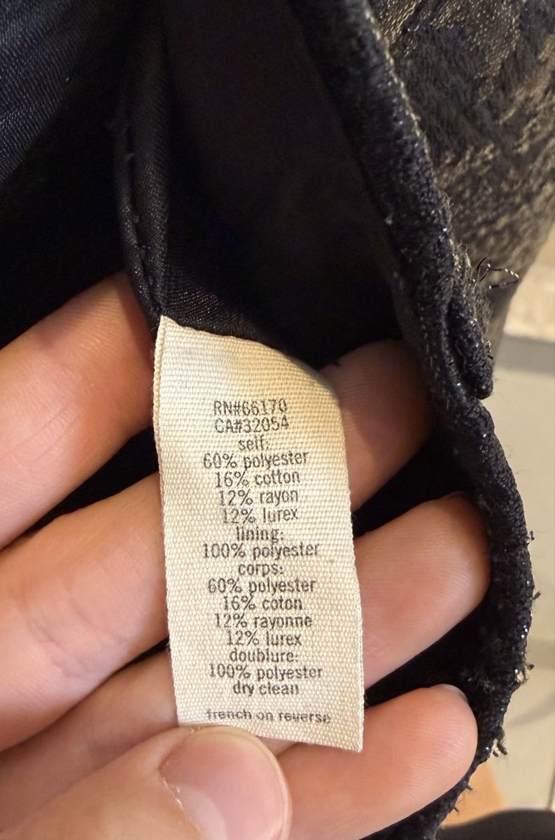 Jeans: Shorts noirs taille 2  – Nuovo (secondo la descrizione) da Schönried venduto da mae_hb92 3