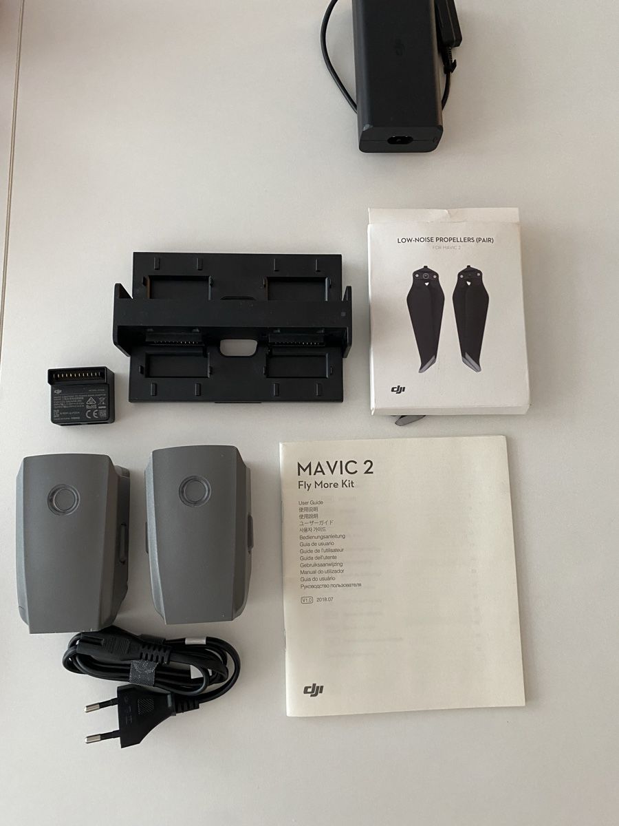 DJI Modellismo RC: DJI Mavic 2 Fly More Kit - Comme Neuf! Accessoires Complets – Usato da Gland venduto da Tech-TEC 1
