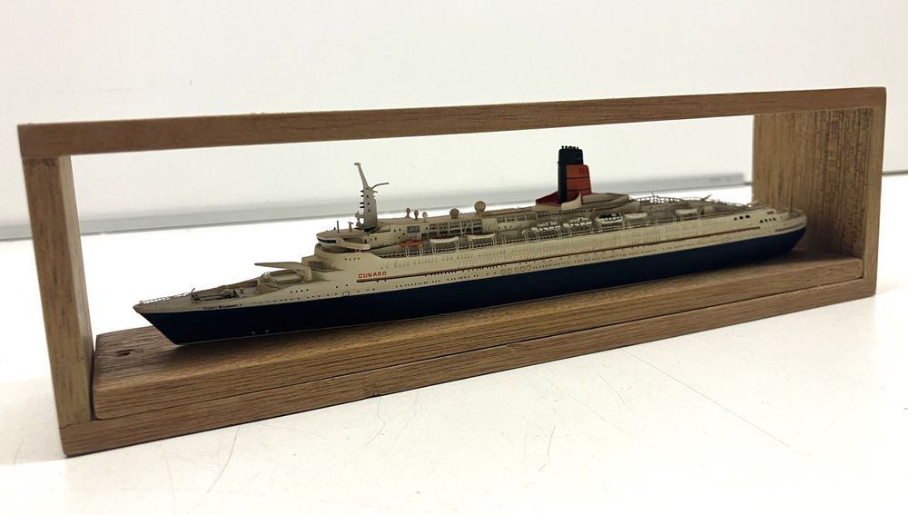 Queen Elizabeth II Qe2 CUNARD: schönes Schiffsmodell - Guss 2