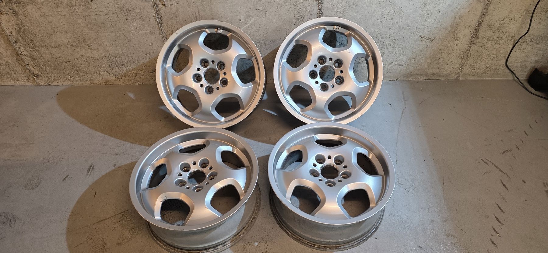 BMW Cerchioni: Jantes 5x120 – Usato da La Roche FR venduto da Kevinmolina10