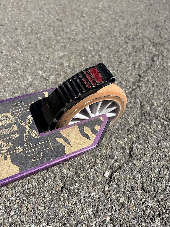 Kickboard: Scooter mit Handbremse – Usato da Gossau SG venduto da manschgal 2