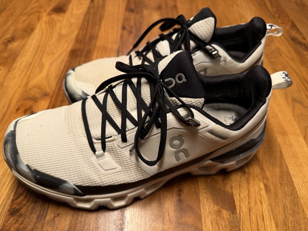 On Chaussures hommes: ON Running Cloudwander Waterproof IVORY | BLACK – D'occasion à Gipf-Oberfrick par Murmi 2