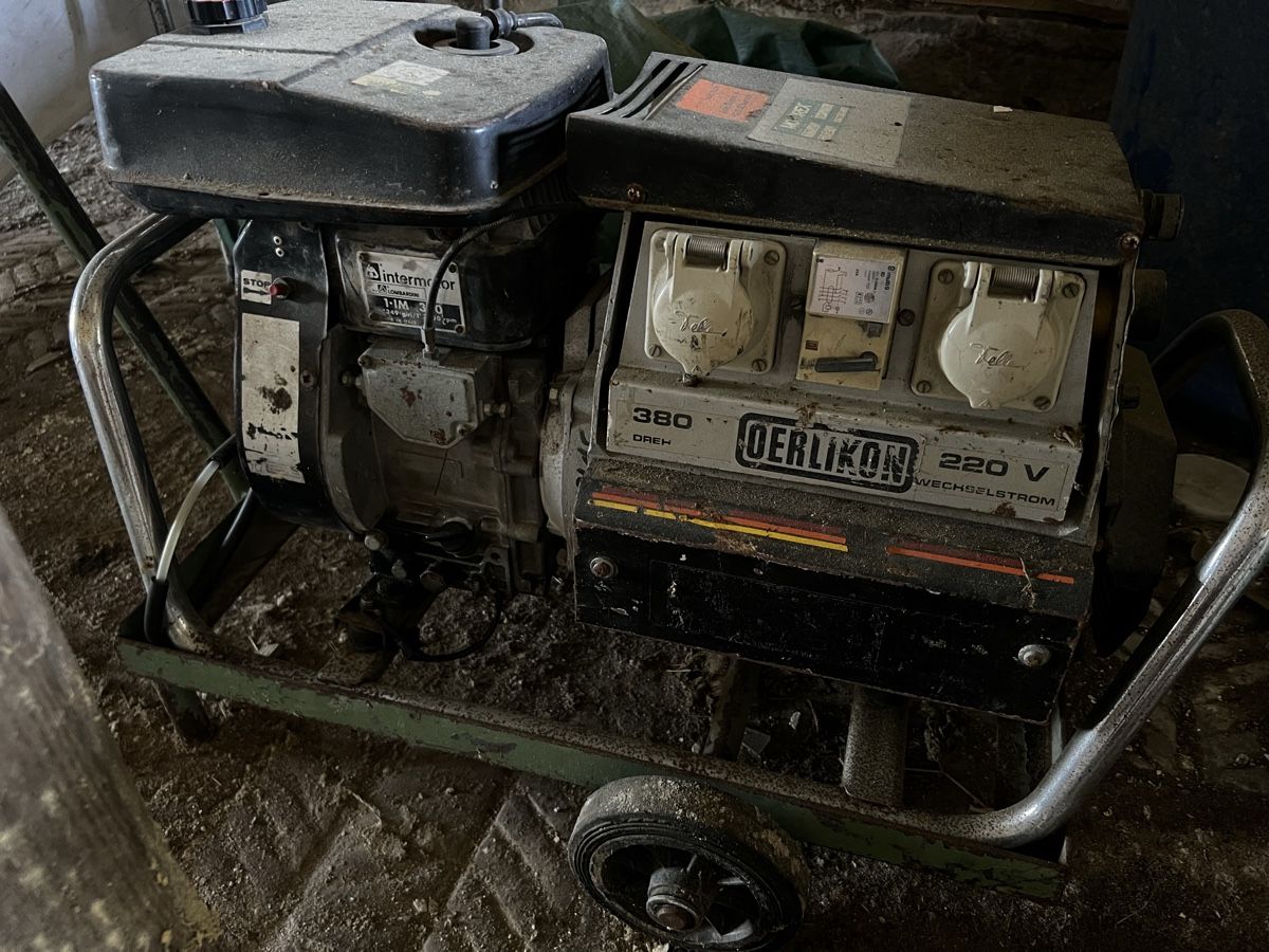 Générateurs de courant: Generator, 220v / 380v Schweissgenerator  – Défectueux à Wettingen par Wespi4