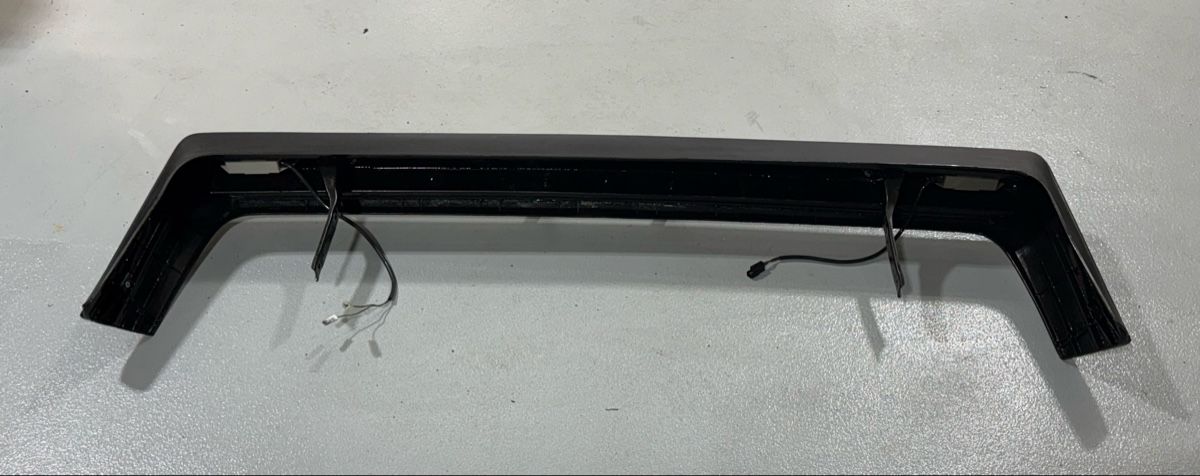 VW Tutti pezzi di ricambio auto: VW Golf 1 Stossstange – Usato da Niederhasli venduto da Ajlina1212 2