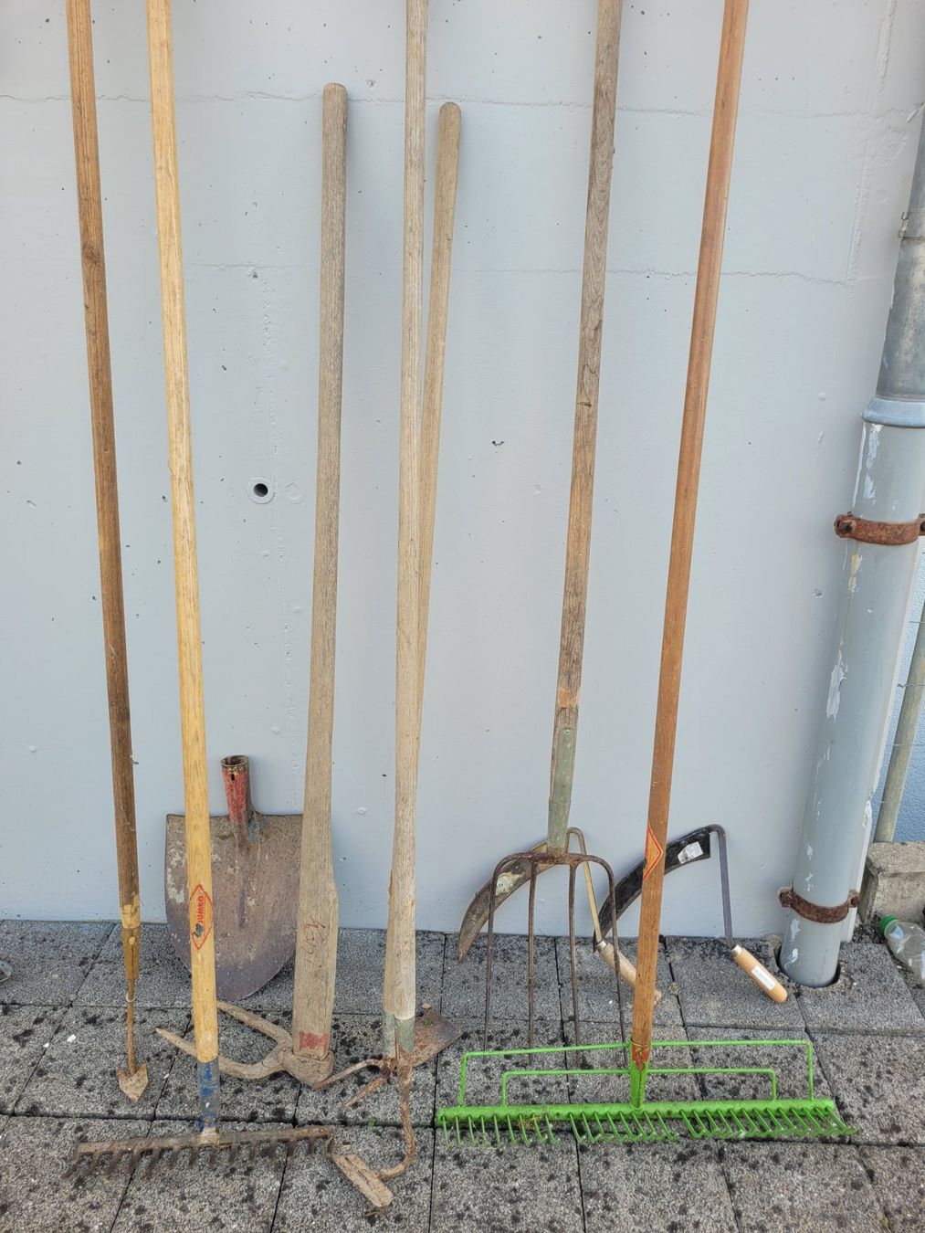 Tutti gli attrezzi: Gartenwerkzeuge – Usato da Wangen venduto da Kobru01