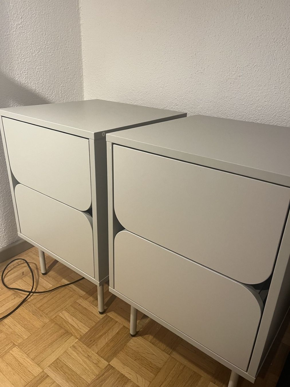 Tables de nuit: 2 x NACHTTISCH Xora Seidengrau – Neuf (Voir description) à Regensdorf par zgve 3