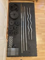 Hantelset mit Stangen und Gewichten