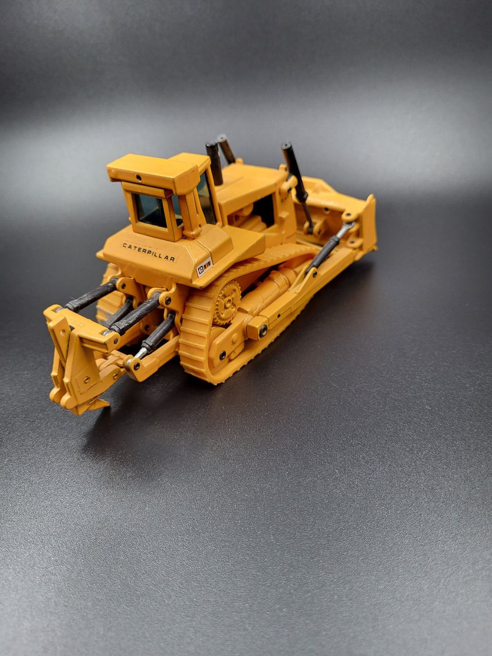 Caterpillar Kit di modellismo & Modellini statici: Baumaschinenmodelle – Usato da Wohlen b. Bern venduto da saemi999 2