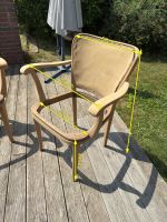 2 antike Armlehnstühle Holz, abgelaugt, zum Neubeziehen
