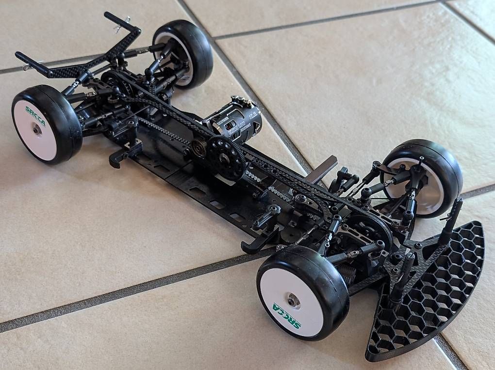 Modellismo RC: R/C Car Awesomatix A800MMX  – Usato da Wangen b. Olten venduto da Zir 1