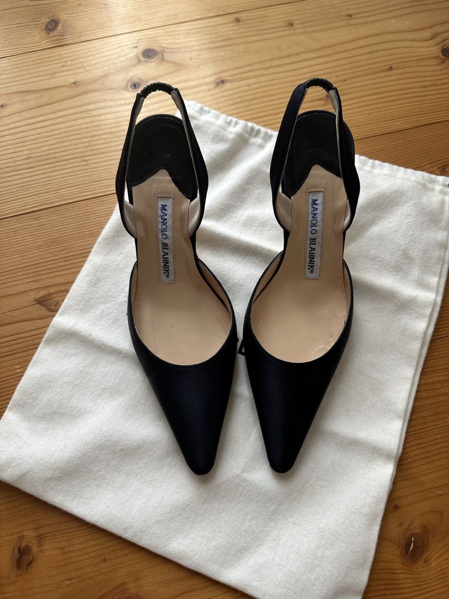 Scarpe da donna: MANOLO BLAHNIK Pumps Seide schwarz 35 – Usato da Gersau venduto da Sidharta7 2