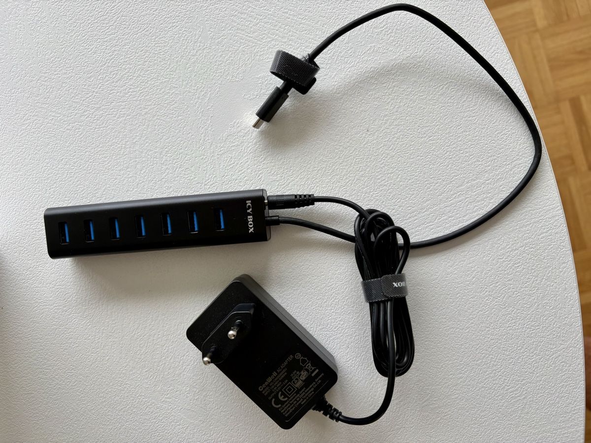 Hub & Switch: 3x USB Hubs – Usato da Kriens venduto da afr_f5x5 5
