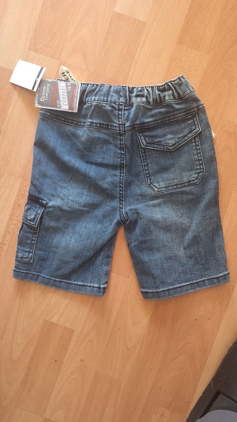 Pantalons: Short en jean neuf avec étiquette, 122 – Neuf avec emballage d'origine à Neuchâtel par Kebah 1