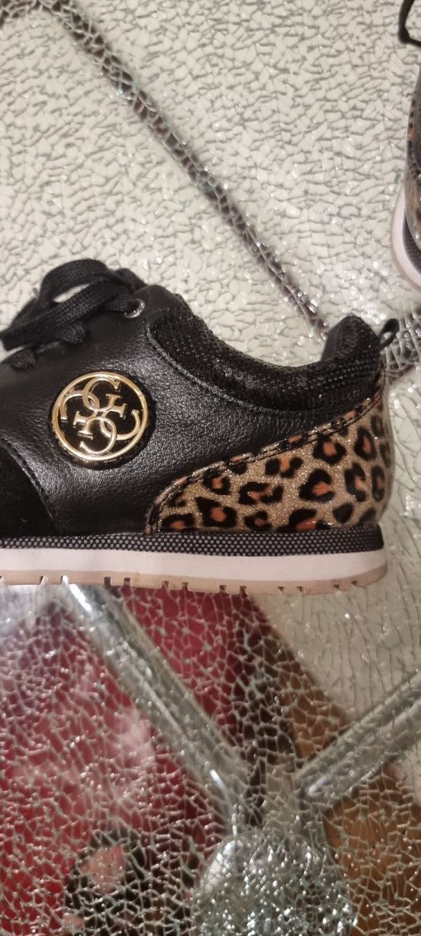 Guess Chaussures femmes: Guess Gr. 39 – D'occasion à Luzern par Edii025 8