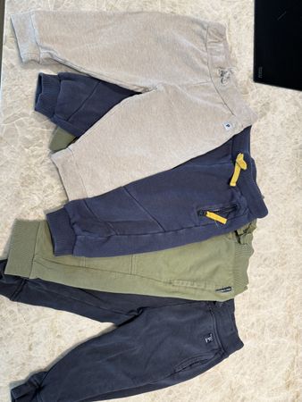 Polarn O. Pyret Jogginghosen 4 Stück size 80-86