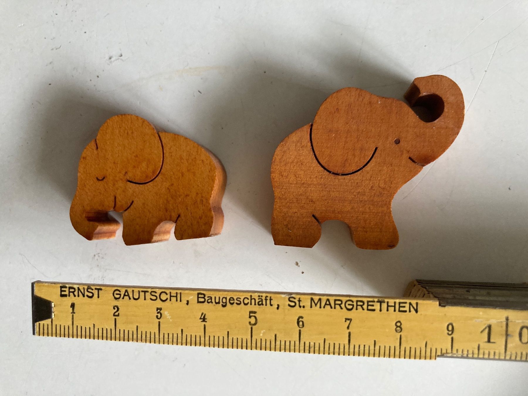 Figurines: 2 Kleine Holz-Elefanten – D'occasion à Zürich par Chaeffeler 2