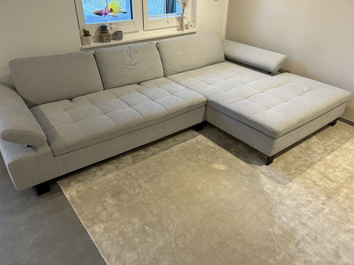 Divani: Ecksofa Tommaso grau 320/195 – Usato da Nürensdorf venduto da callstrunz