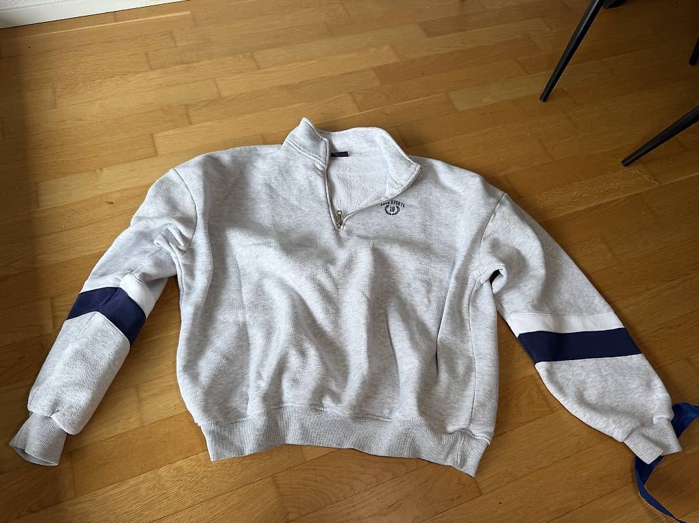 Maglioni & Felpe: Hoodie – Usato da Münsingen venduto da Kirchhofer99 1