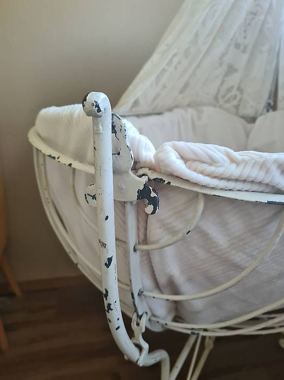 Letti: Antikes Babybett Shabby Chic – Usato da Winterthur venduto da PFINGSTROSE07 1