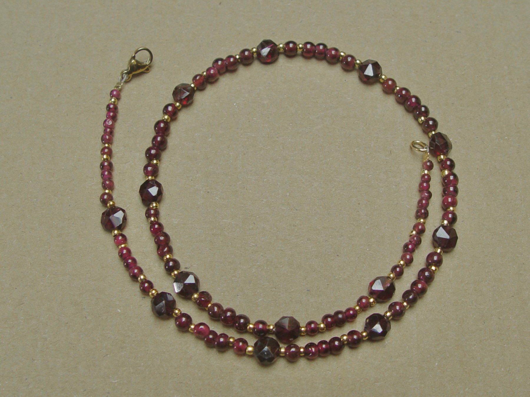 Catenine: Granat Halskette – Usato da Henggart venduto da elsternwerk 2