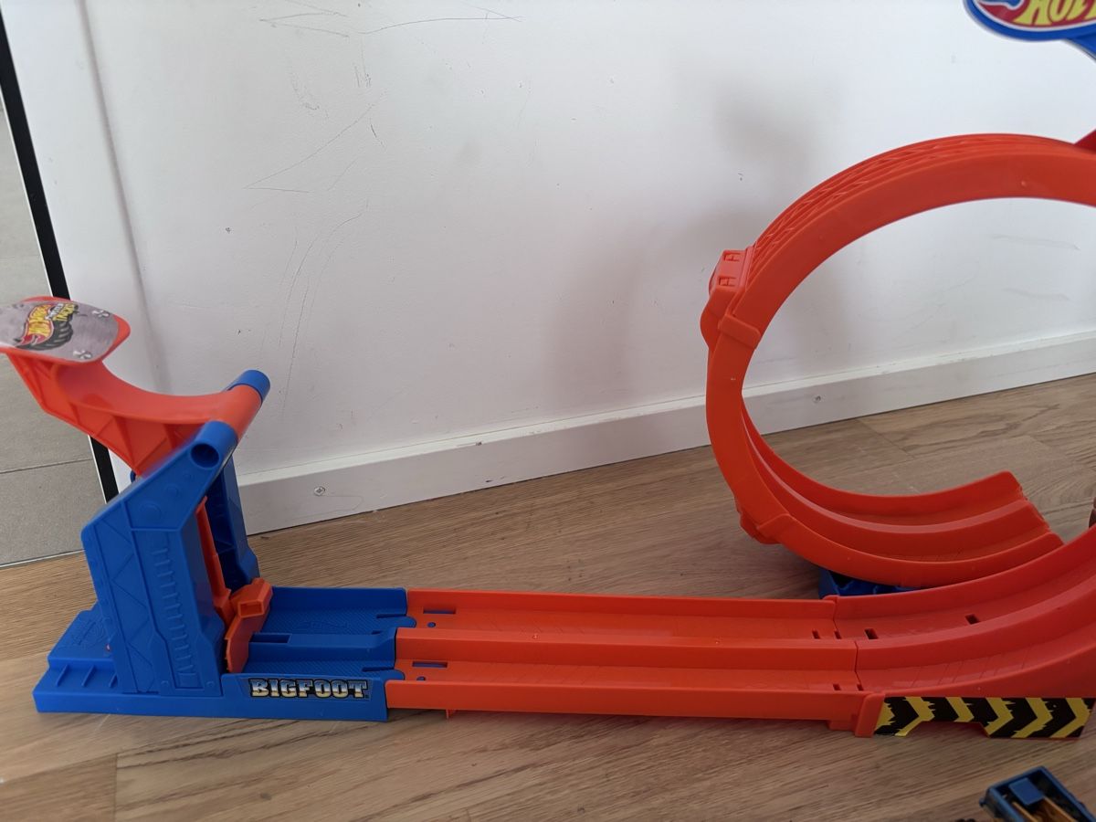 Hot Wheels Spielzeuge: Hot Wheels Loop & ice cream swirl - Top Zustand – Neu (gemäss Beschreibung) aus Menzingen von gispat 1