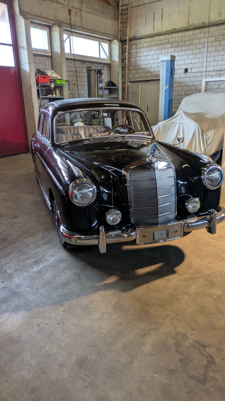 Mercedes-Benz Automobili: Mercedes 200 a. 1955 – Usato da Uesslingen venduto da 1992benz