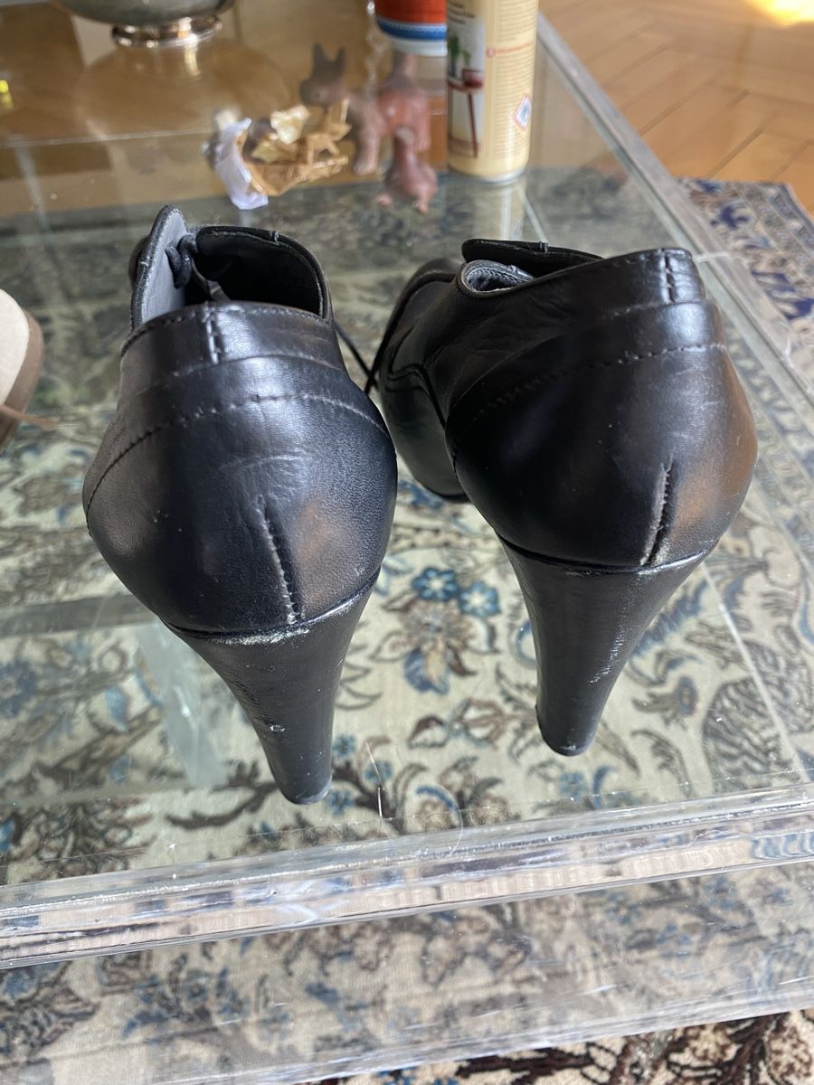 Damenschuhe: Chaussures tallons cuir noir Shoemaker 39 – Gebraucht aus Küssnacht am Rigi von FFKA 1