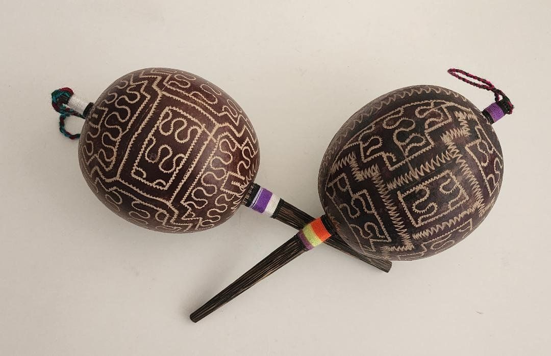 Strumenti musicali: 2 x Grosse Shaman Percussion Rassel Peru, effektvoller Klang – Nuovo (secondo la descrizione) da Lima- Peru venduto da Alpaka-Haus 1