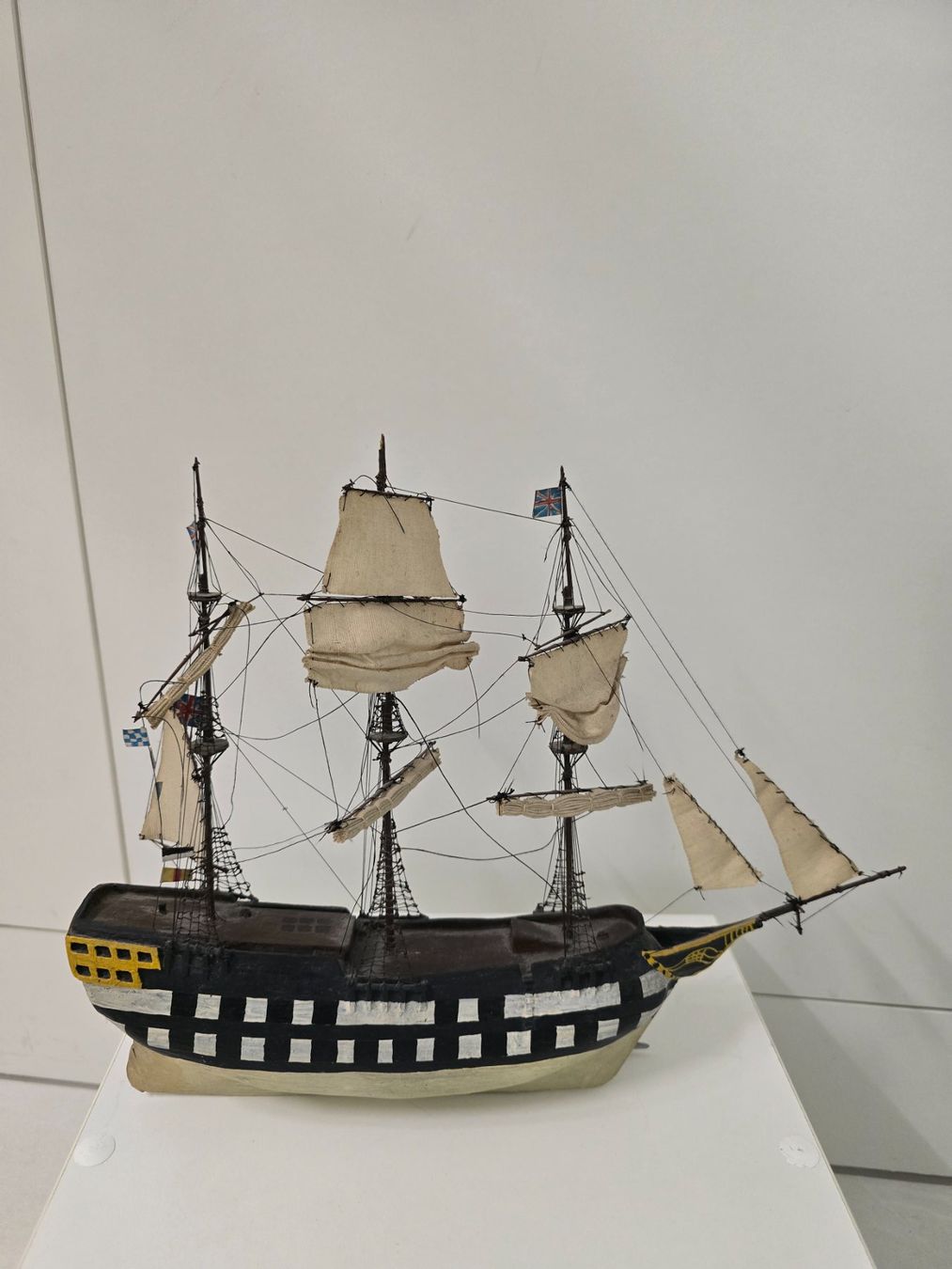 Kit di modellismo & Modellini statici: Schiffsmodell, Antik Segelschiff, Holz, Deko – Usato da Zofingen venduto da Loop_ReSale