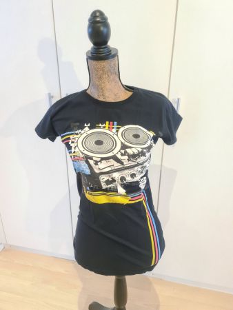 Cooles Frauen T-Shirt "Neu"