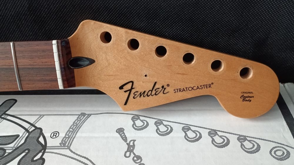 Fender Telecaster Deluxe Sunburst E-Gitarre Made In Japan