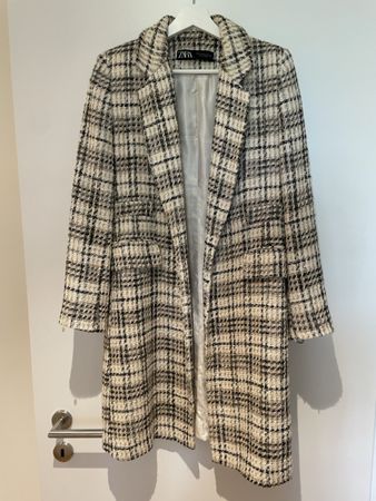 Zara Mantel