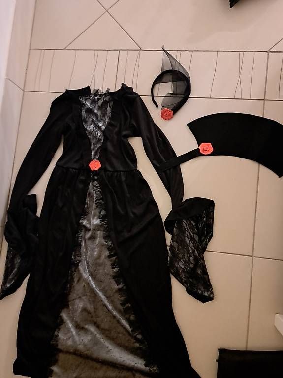 Robes: Vestito di Halloween  – D'occasion à Magliaso par mma_7fww 1