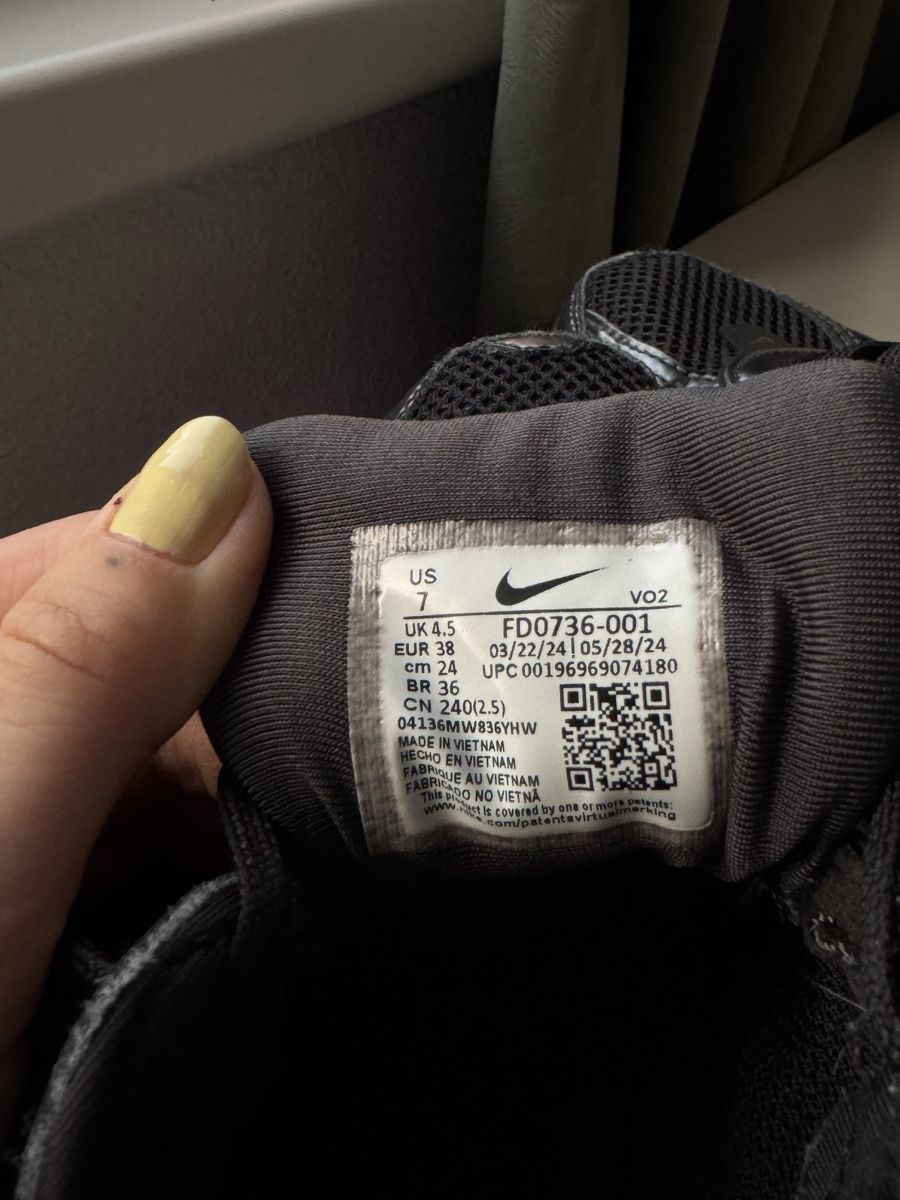 Nike Scarpe da uomo: Sneakers Nike v2k run Black Anthracite – Nuovo (secondo la descrizione) da St. Gallen venduto da sch_th5c 5